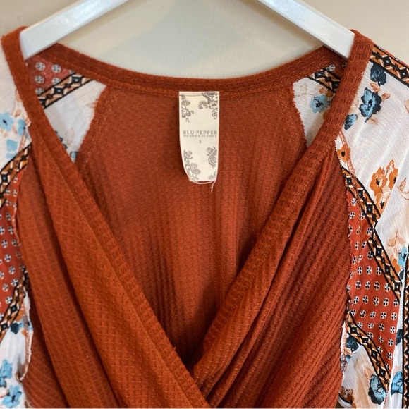 Blu Pepper Fall Boho Faux Wrap Top Orange Floral Womens Small Tie Waist V Neck - Picture 3 of 6